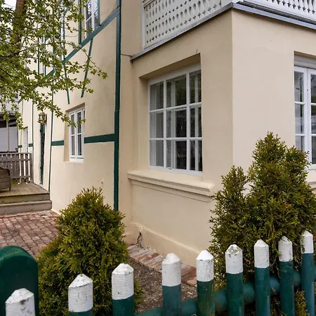 Gustavia Jasmund זאסניץ