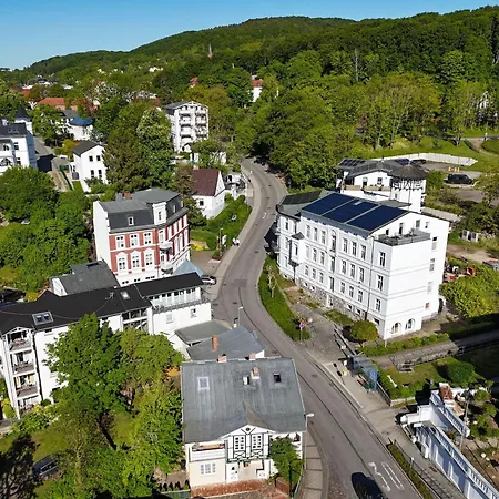 Gustavia Jasmund דירה זאסניץ